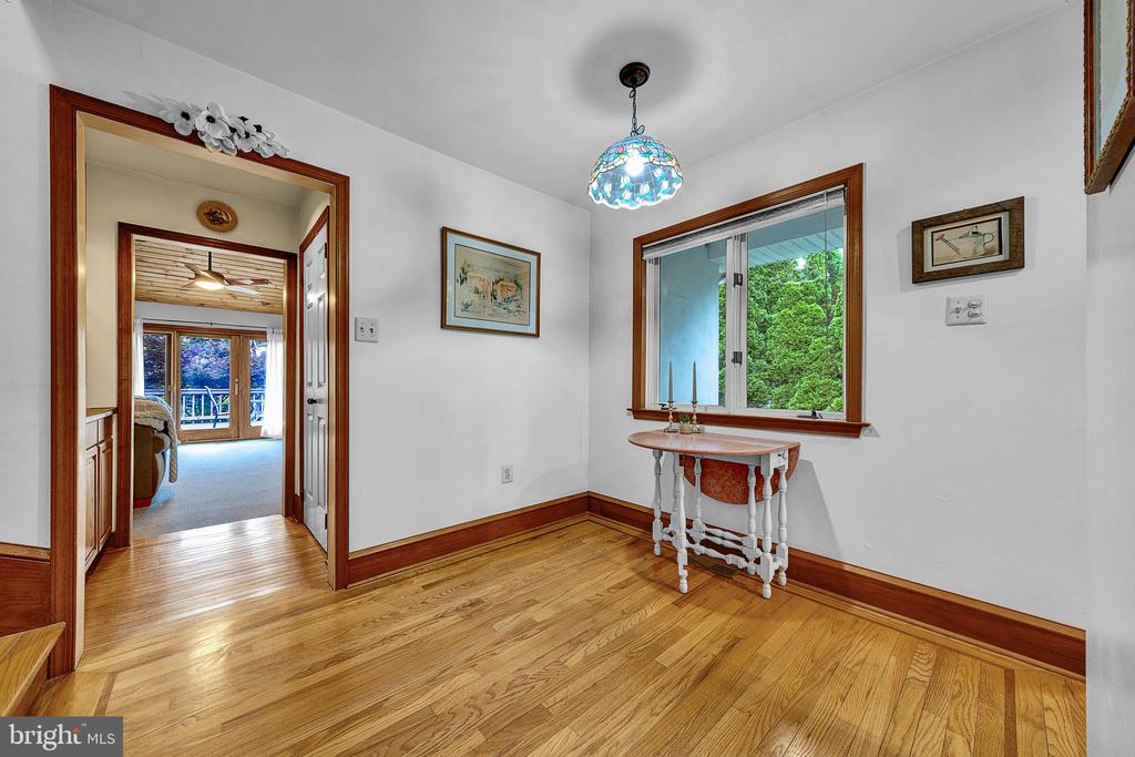 20 Grove Ave