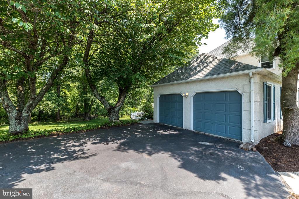 760 Audubon Dr