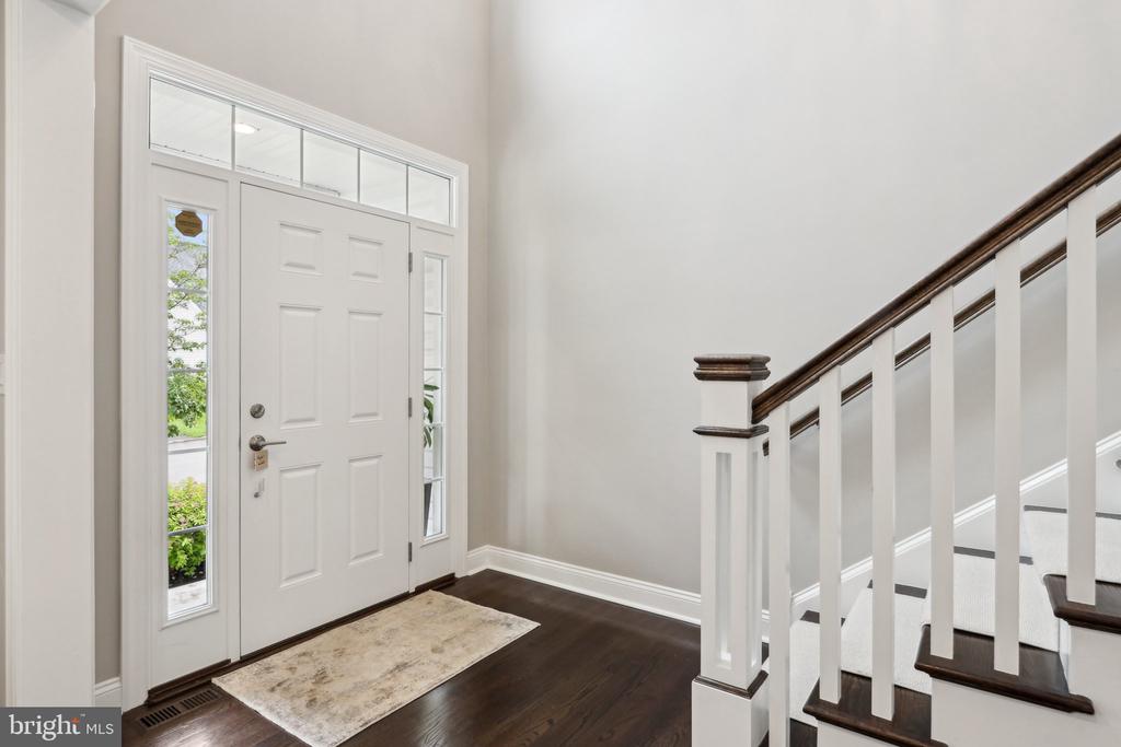 31 Dickinson Ln