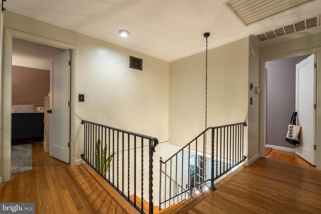 284 Whites Mill Rd