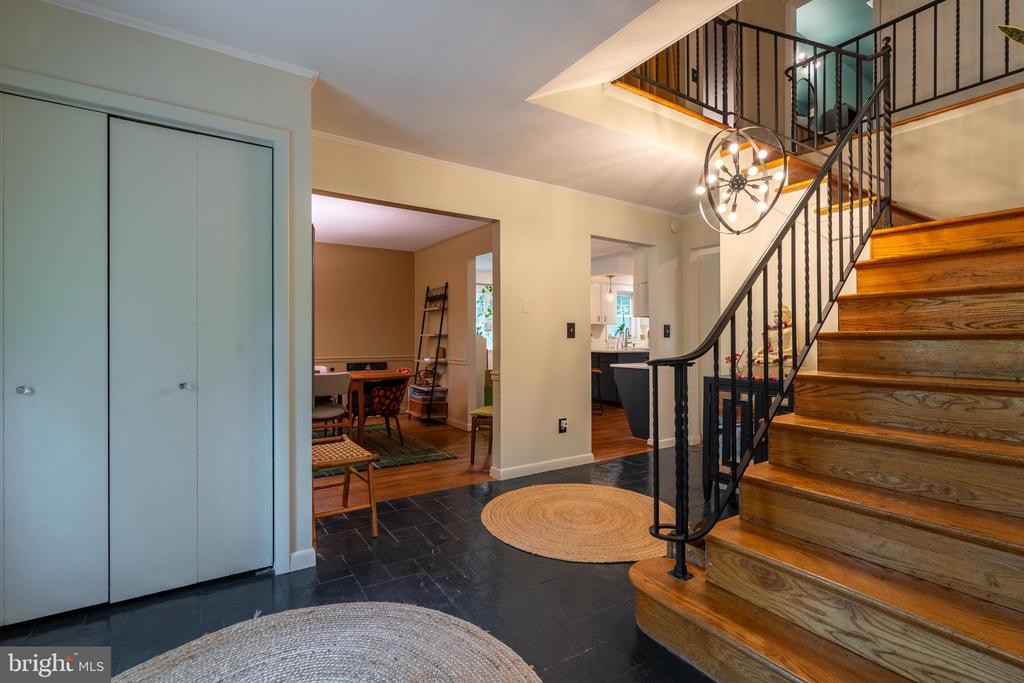 284 Whites Mill Rd