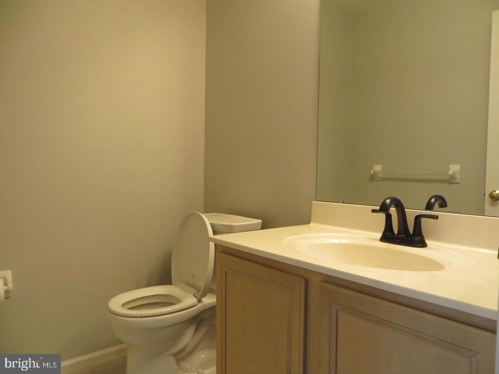 3606 CARRIAGE CT