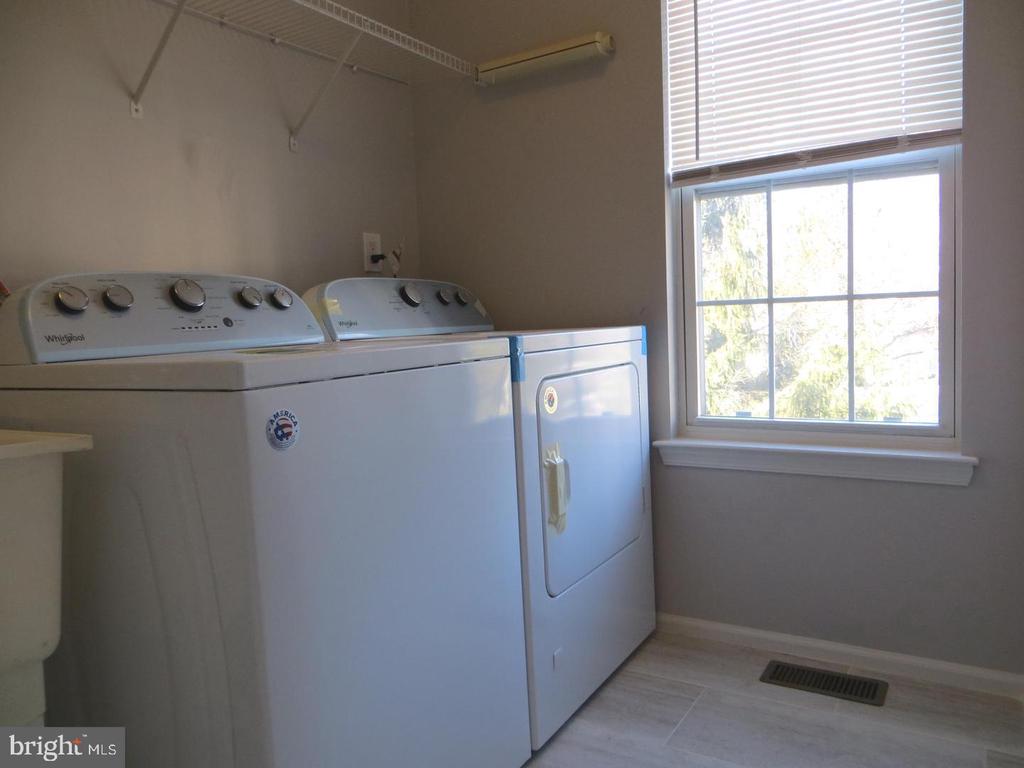 3606 CARRIAGE CT