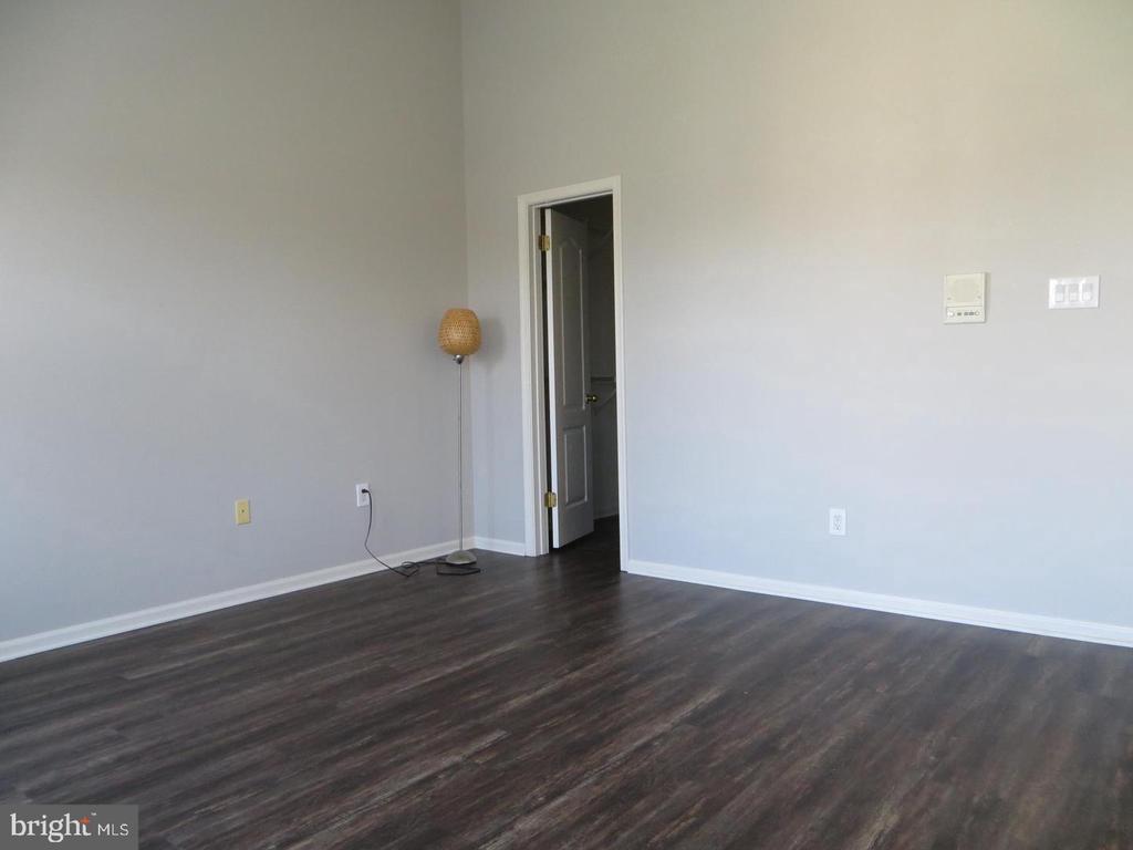 3606 CARRIAGE CT