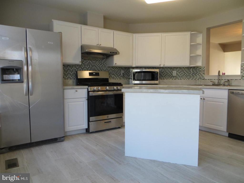 3606 CARRIAGE CT