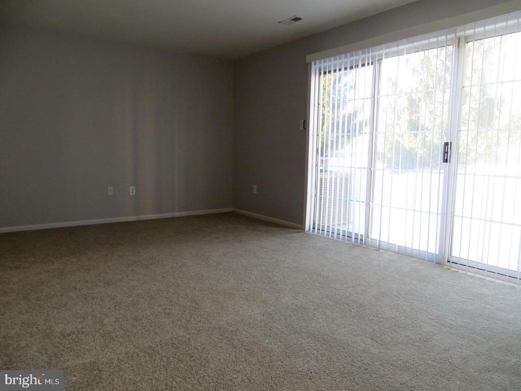 3606 CARRIAGE CT
