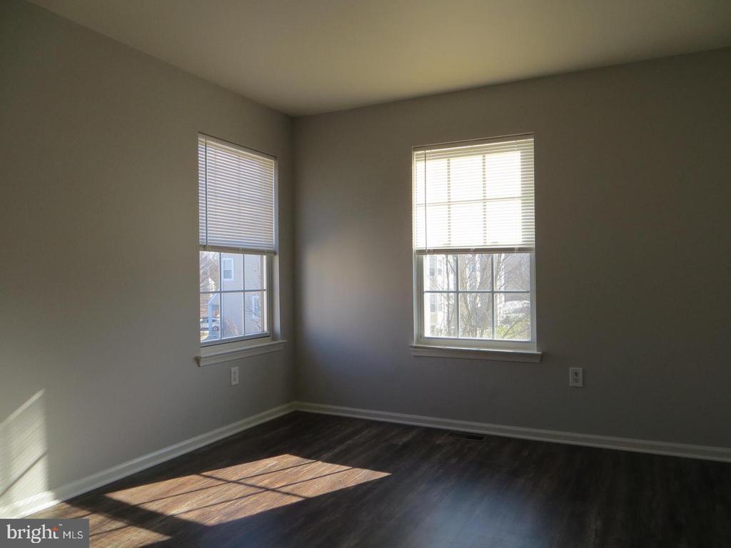 3606 CARRIAGE CT