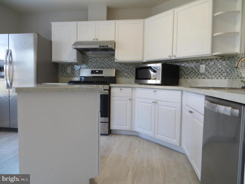 3606 CARRIAGE CT