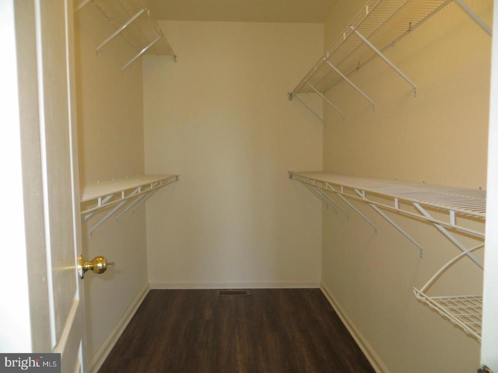 3606 CARRIAGE CT