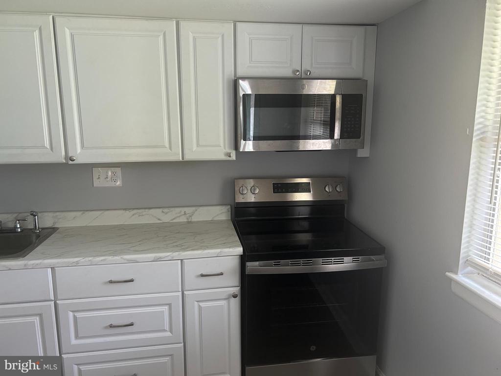 63 WEXFORD DR