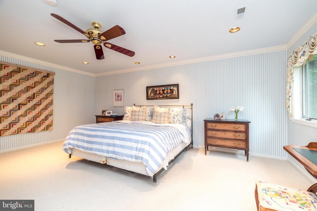1657 Tuckerstown Rd
