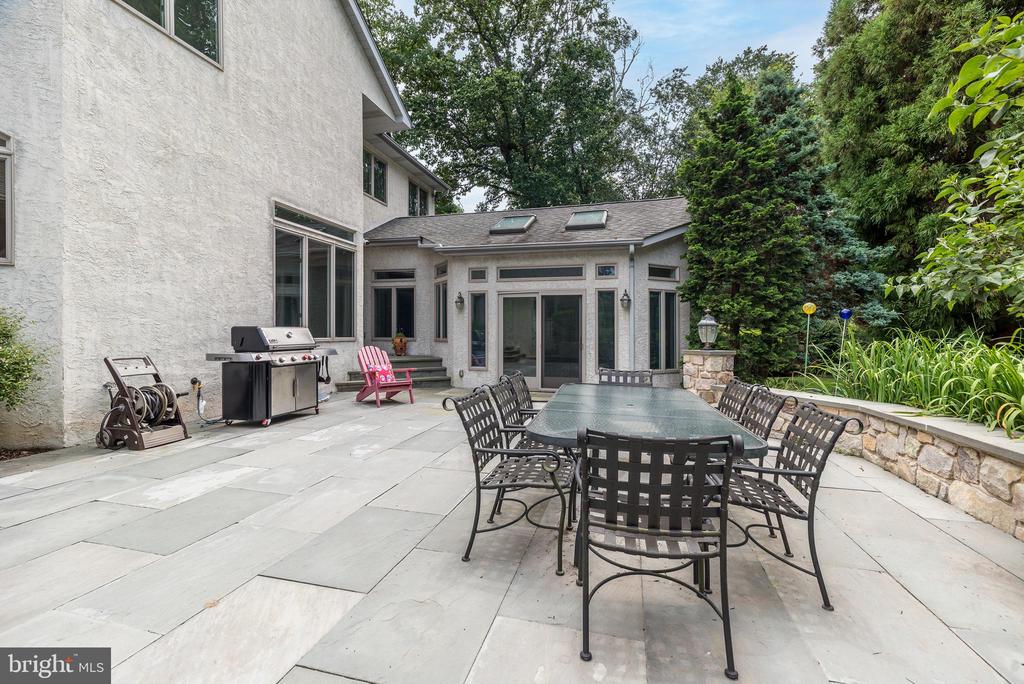 1657 Tuckerstown Rd