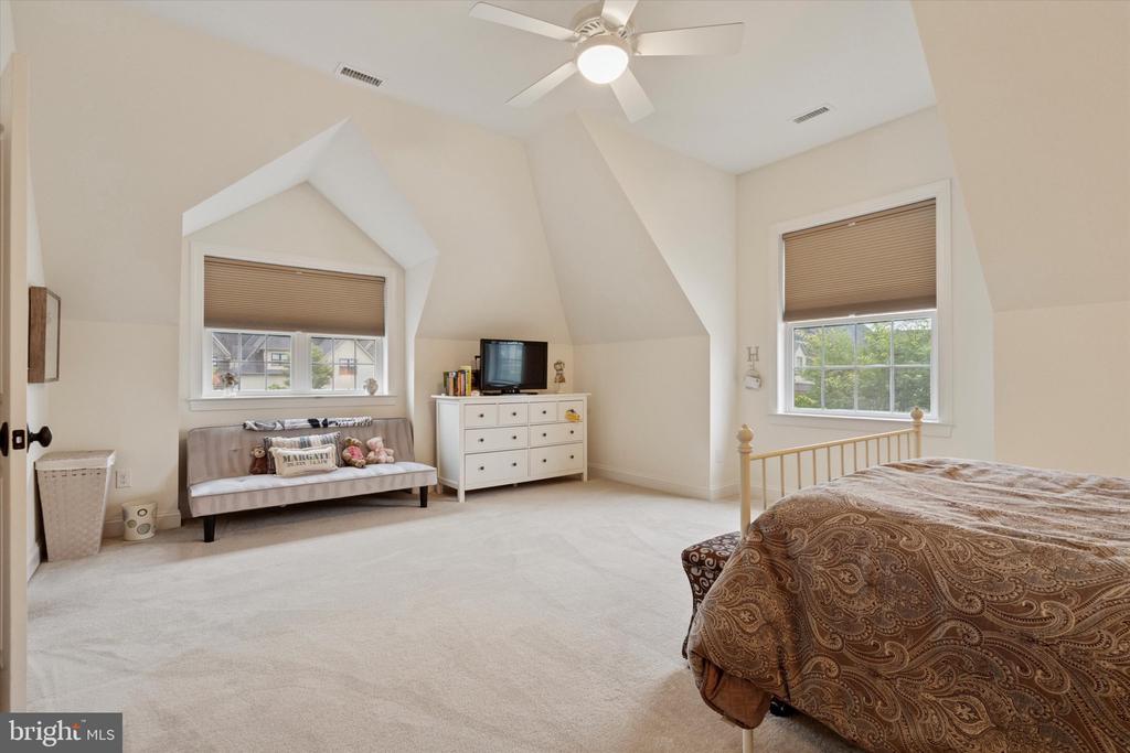 204 Pelham Ct