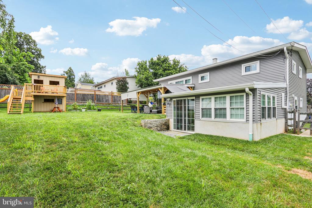 607 Launfall Rd