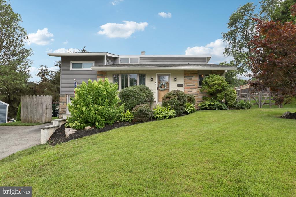 607 Launfall Rd