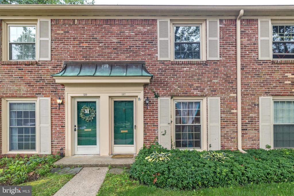 137 Stafford Dr #L 6f