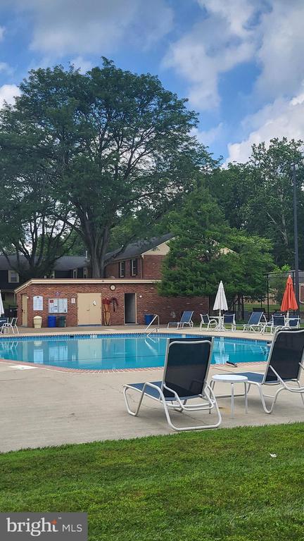 137 Stafford Dr #L 6f