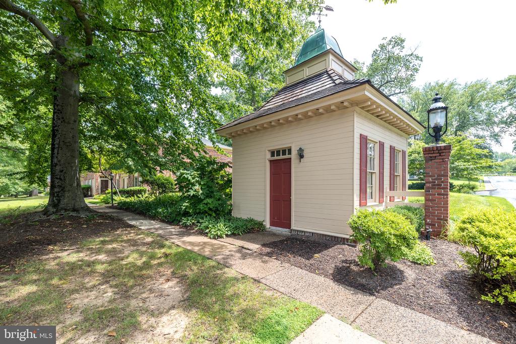 137 Stafford Dr #L 6f