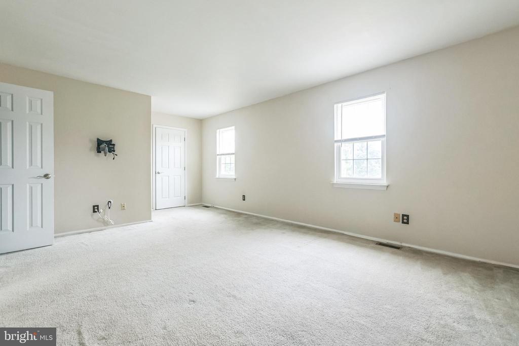 130 Goshen Rd