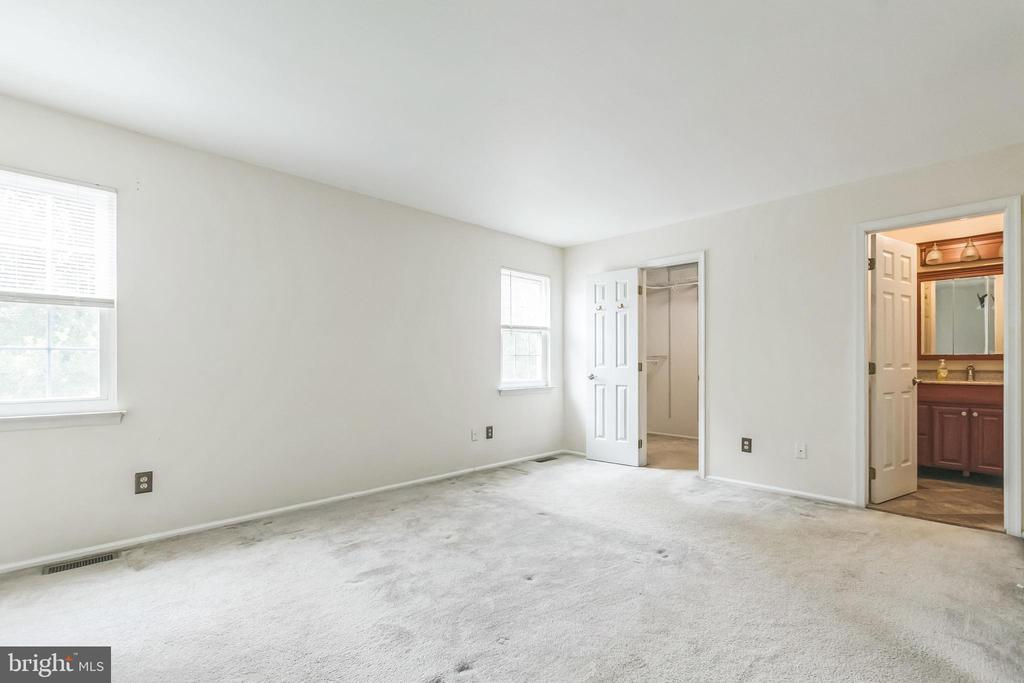 130 Goshen Rd