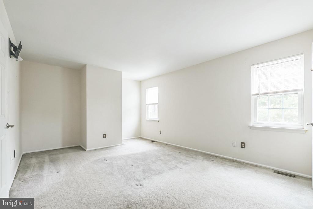 130 Goshen Rd