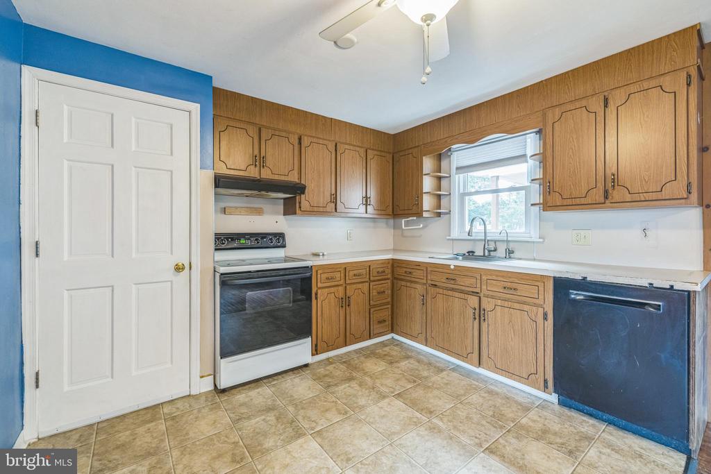38 Highland Dr