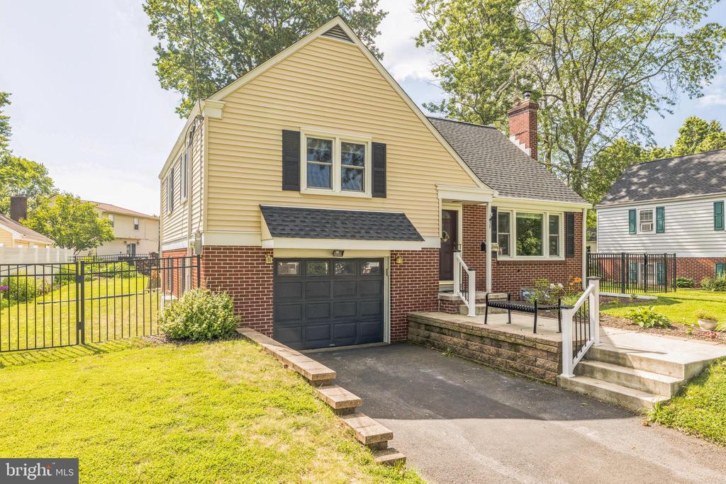 38 Highland Dr