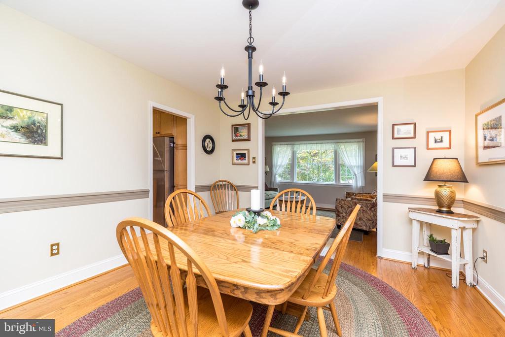 884 Parkwood Rd