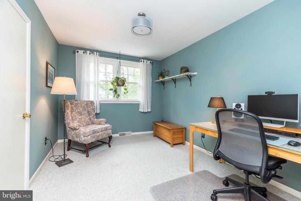 884 Parkwood Rd
