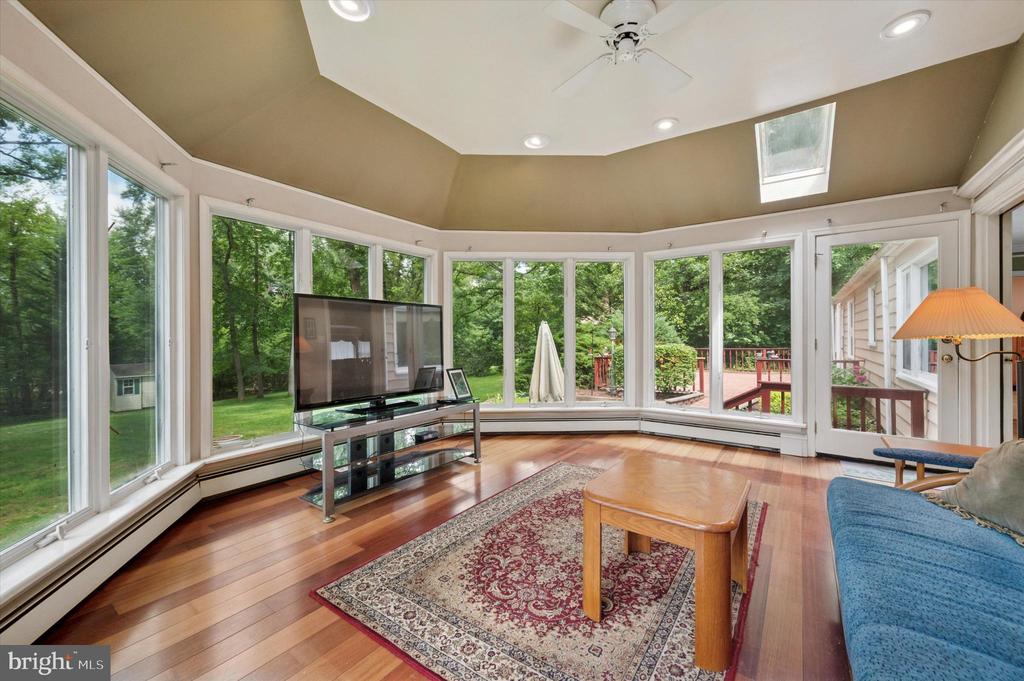240 Dreshertown Rd