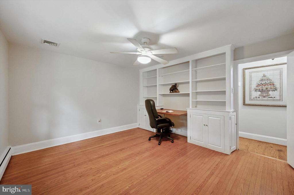 240 Dreshertown Rd