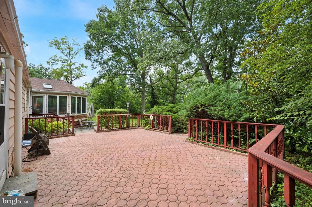 240 Dreshertown Rd