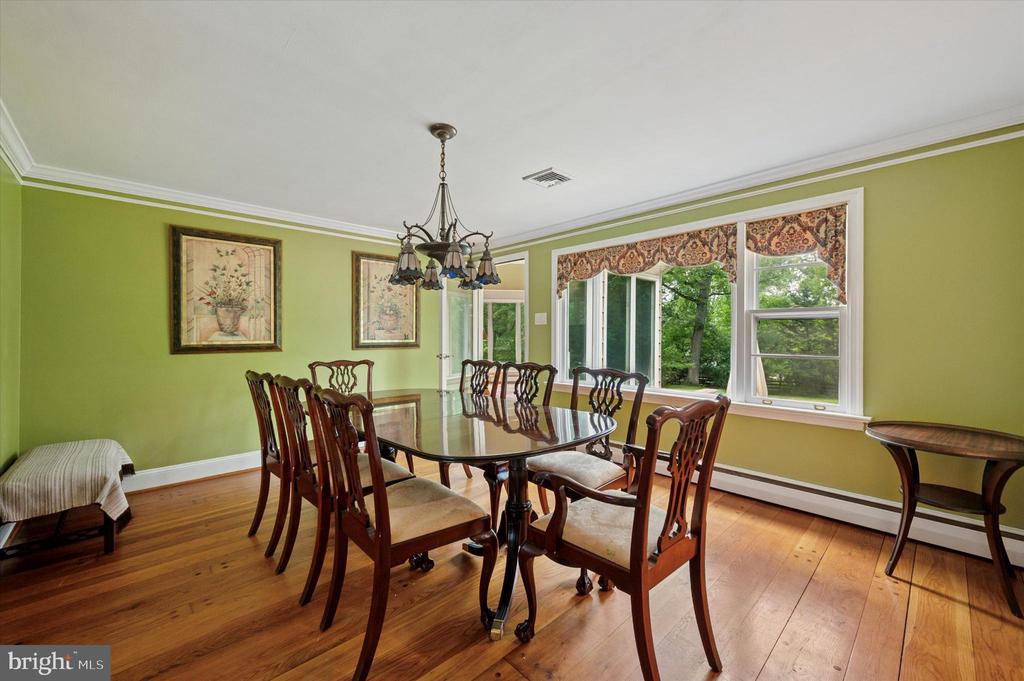 240 Dreshertown Rd