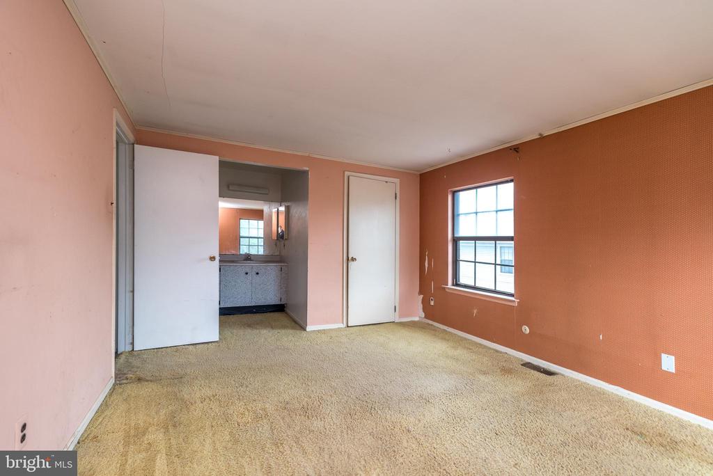 111 Franklin Ct