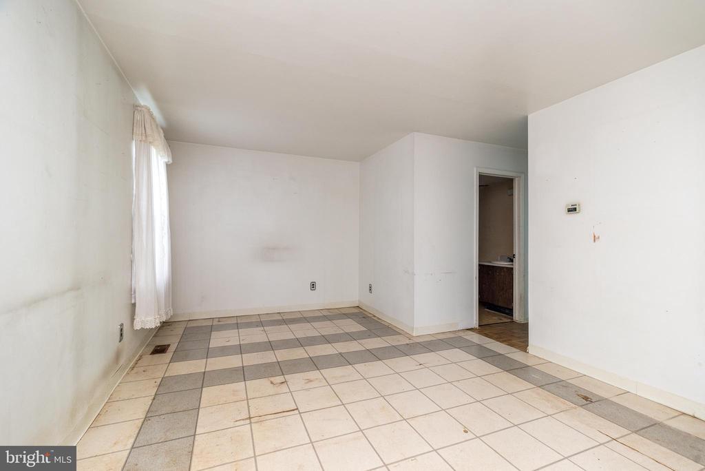 111 Franklin Ct
