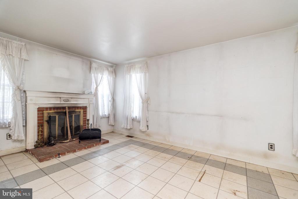 111 Franklin Ct