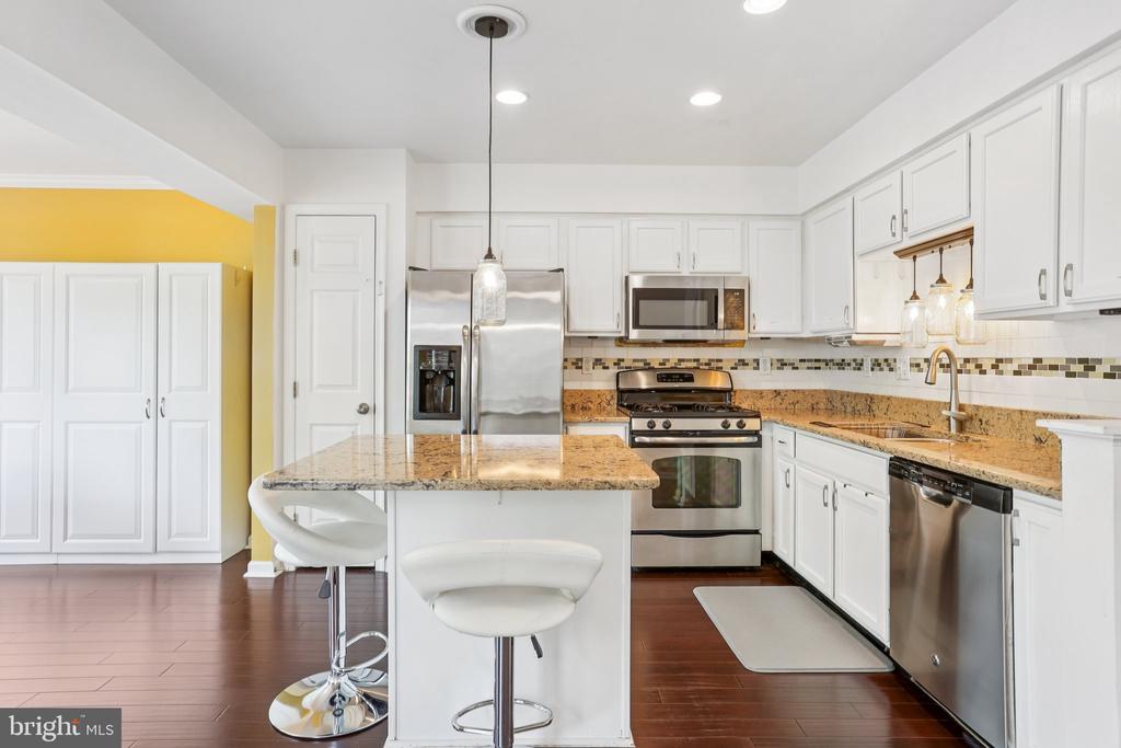 505 Joshua Ct