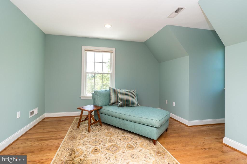 63 Walden Pond Way