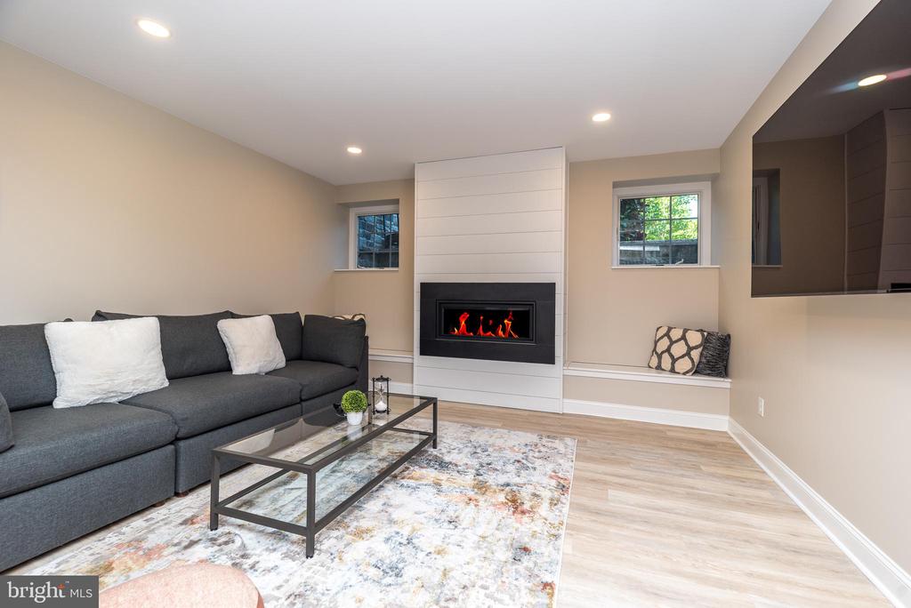 63 Walden Pond Way