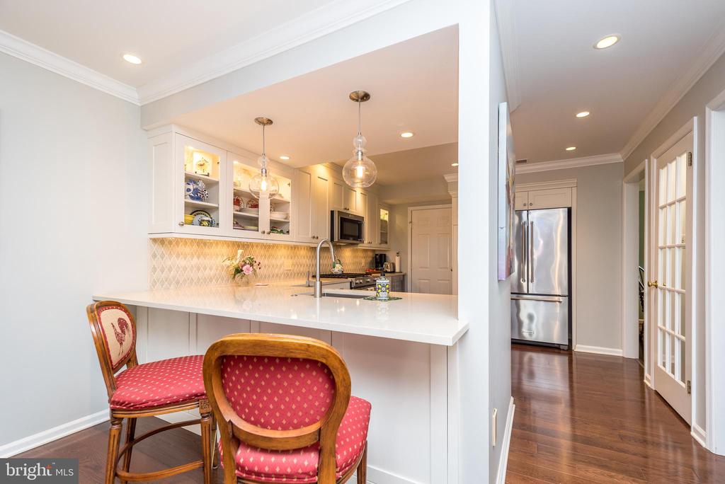 225 Nevin Ln