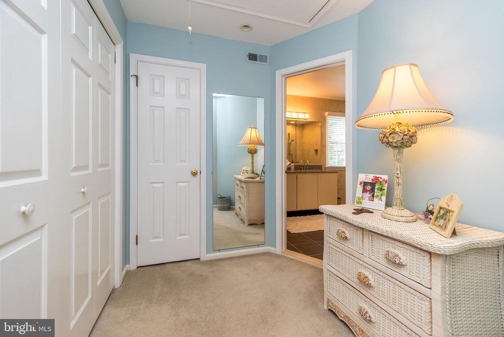 225 Nevin Ln