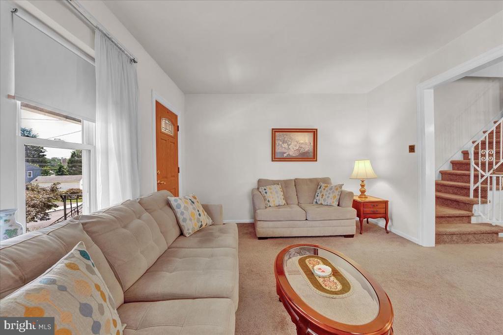 123 Greenwood Ave