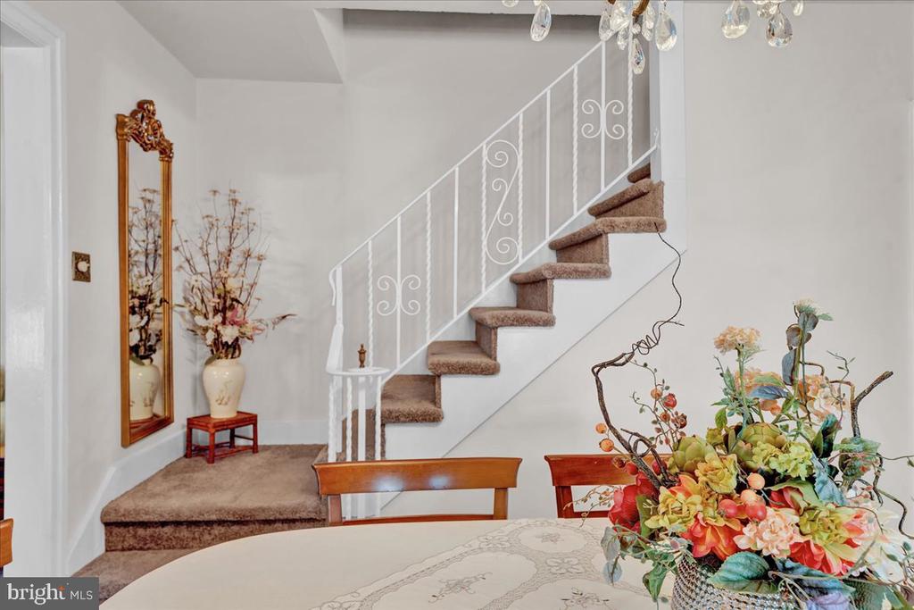 123 Greenwood Ave