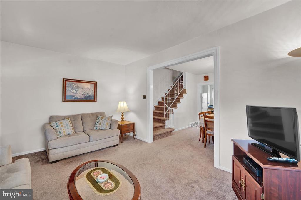 123 Greenwood Ave