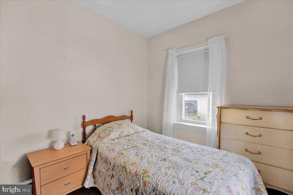 123 Greenwood Ave
