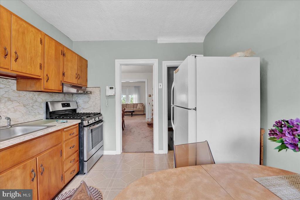 123 Greenwood Ave