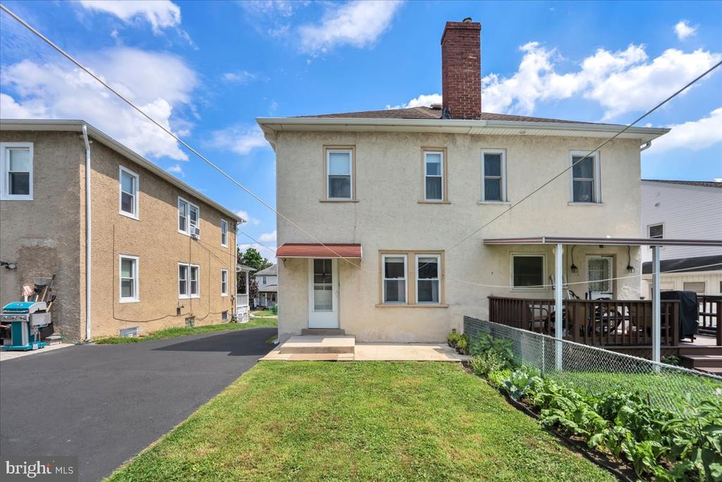 123 Greenwood Ave