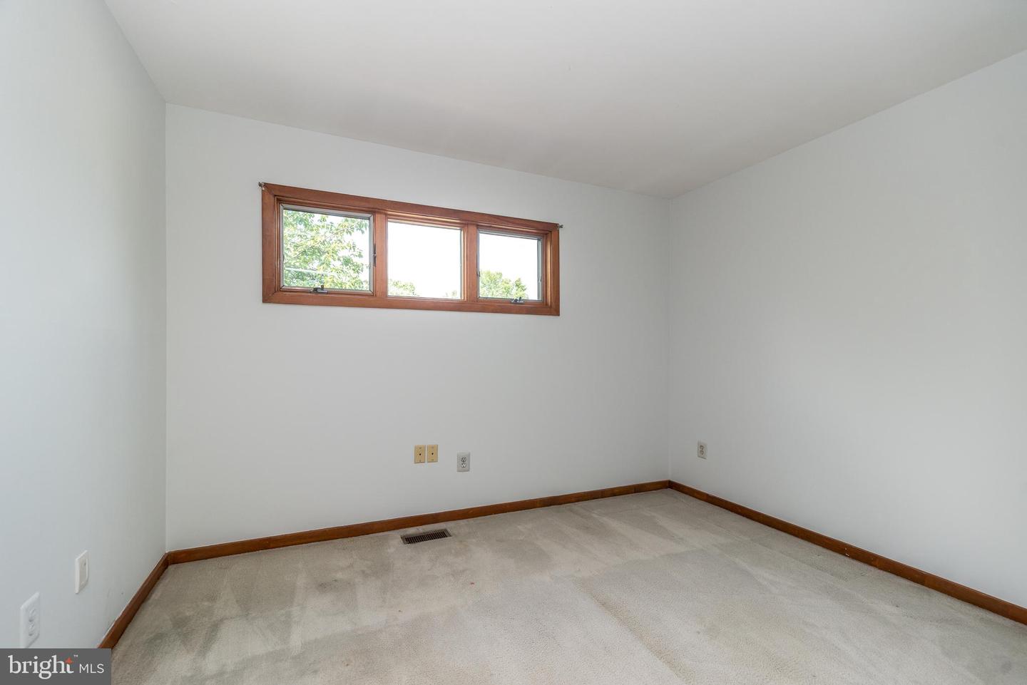 1419 Barton Dr