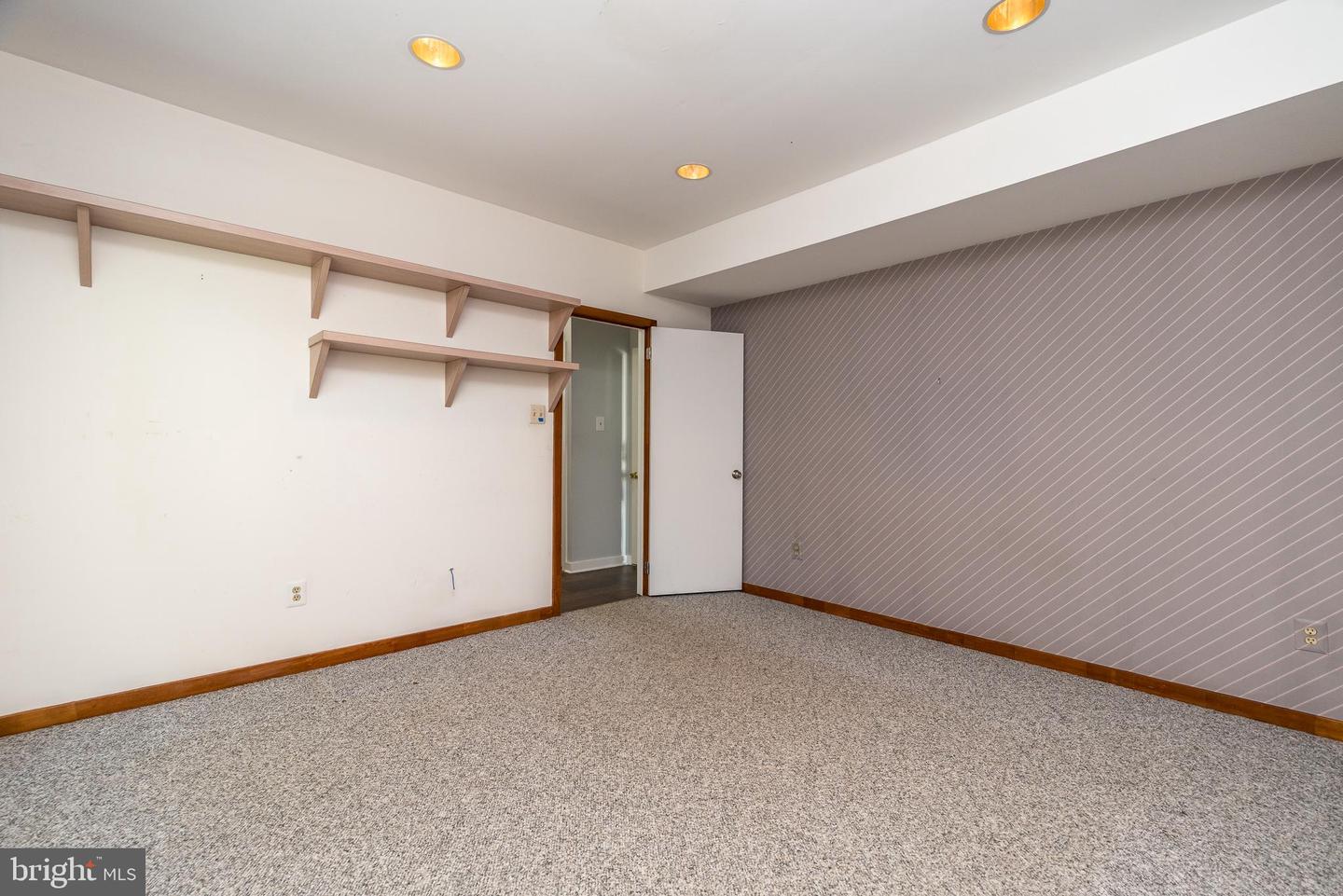 1419 Barton Dr