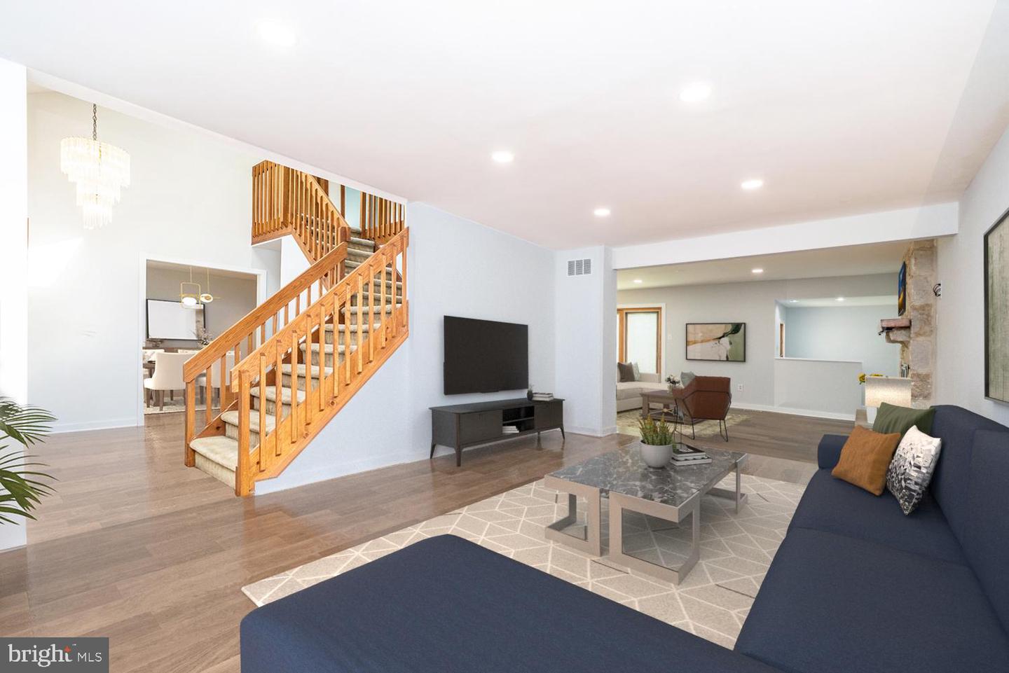1419 Barton Dr